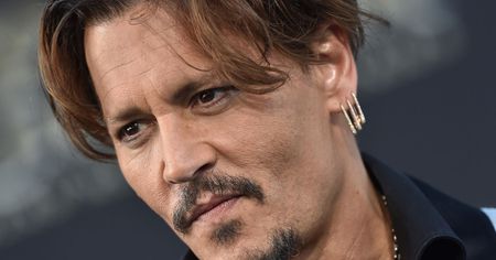 Johnny Depp est aussi méconnaissable qu'impressionnant dans la bande annonce de Minamata !