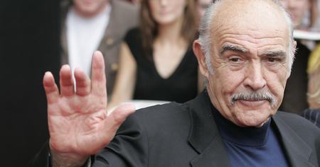 Décès de Sean Connery : le monde du cinéma rend hommage au premier James Bond !