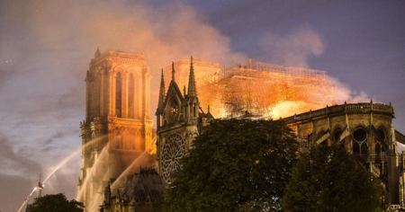 Notre-Dame de Paris : l'incendie de la cathédrale racontée en série pour Netflix