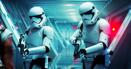 Star Wars : le casque collector First Order Stormtrooper Hasbro The Black Series est sublime