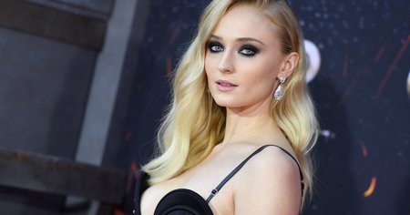 Game of Thrones : nous allons souffrir en visionnant le tout dernier épisode selon Sophie Turner