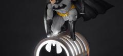 Commandez la magnifique lampe Batman, sous licence officielle DC Comics, à un bon prix