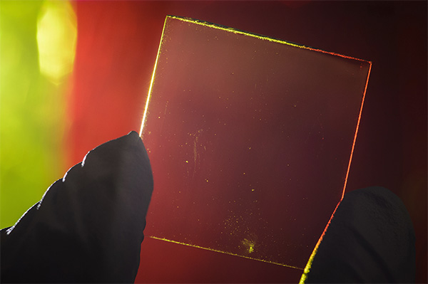 scientifiques-cree-panneaux-solaires-transparents