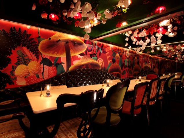 top-10-bars-restaurants-insolites-japon