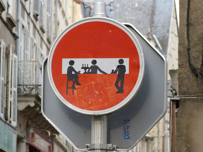 panneaux-signalisation-detournes-signes-bizarres