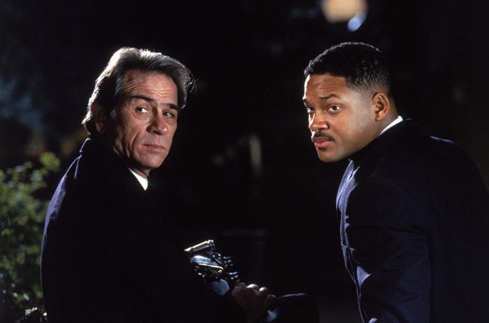 Tommy Lee Jones et Will Smith assurent le spectacle dans Men In Black.