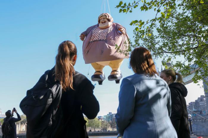 Tante Marge dans le ciel de Londres