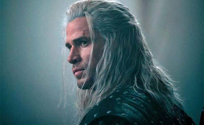 Liam Hemsworth en Geralt de Riv