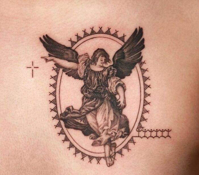 tatouage ange stylisé