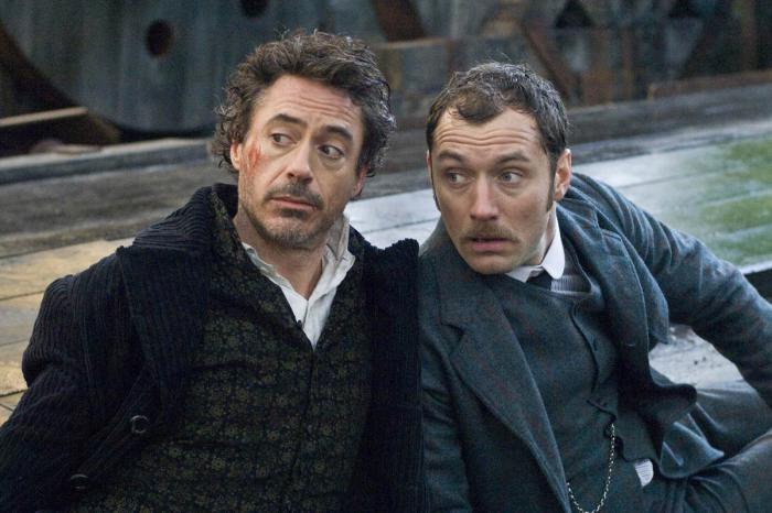 Robert Downey Jr. et Jude Law dans Sherlock Holmes