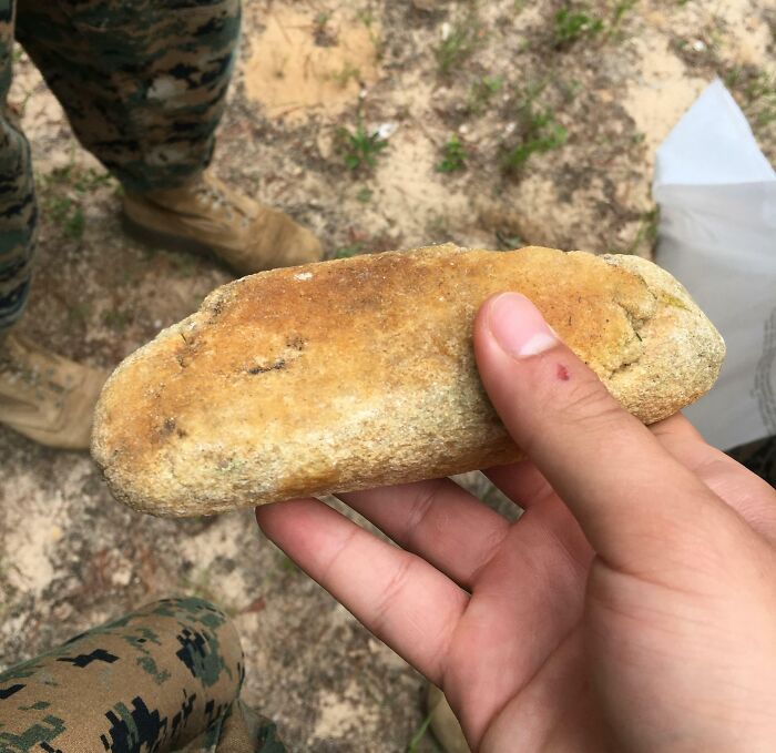 un rocher en forme de pain
