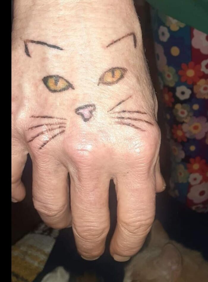 tatouage raté chat