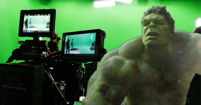 Une caméra, un fond vert et Hulk