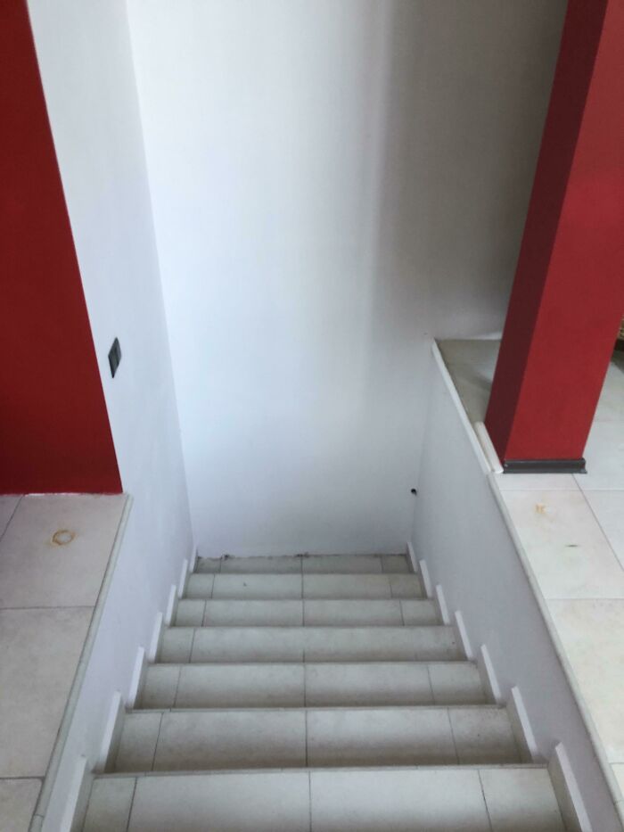 un escalier qui va nul part