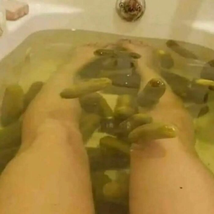 un bain de cornichons