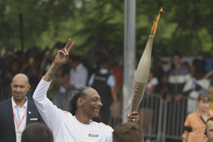 photoshop battle snoop dogg flamme olympique photo originale