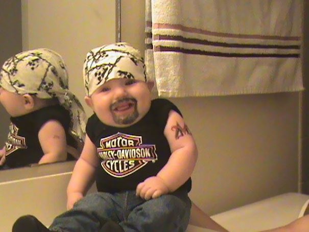 bébé en biker