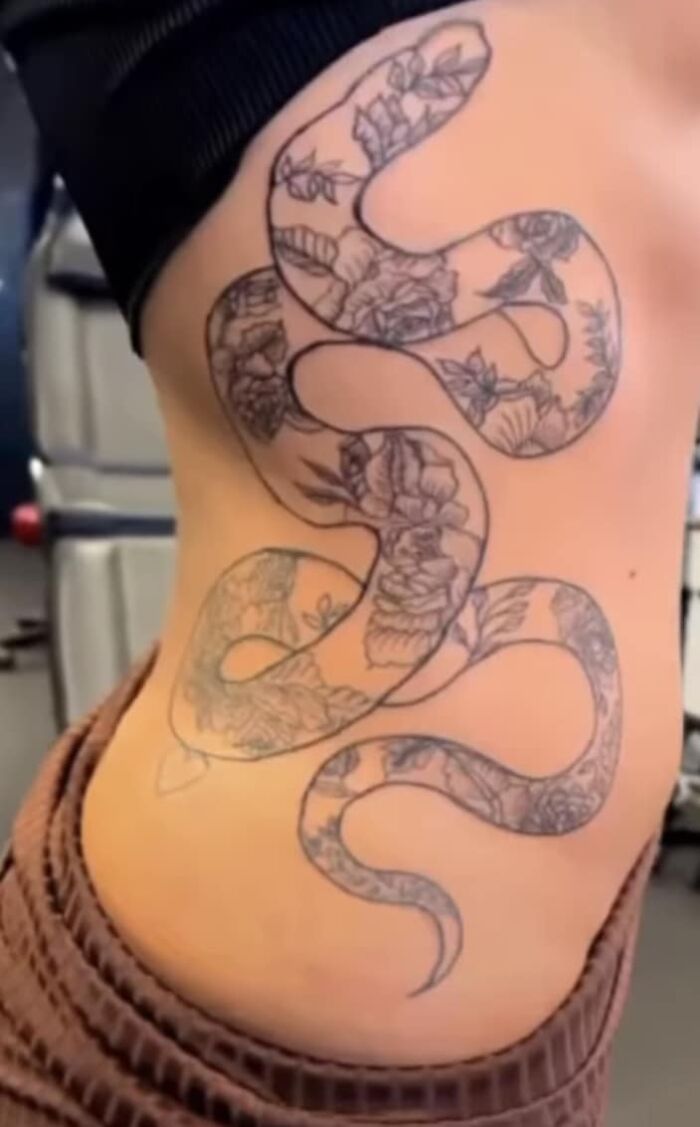 tatouage raté serpent