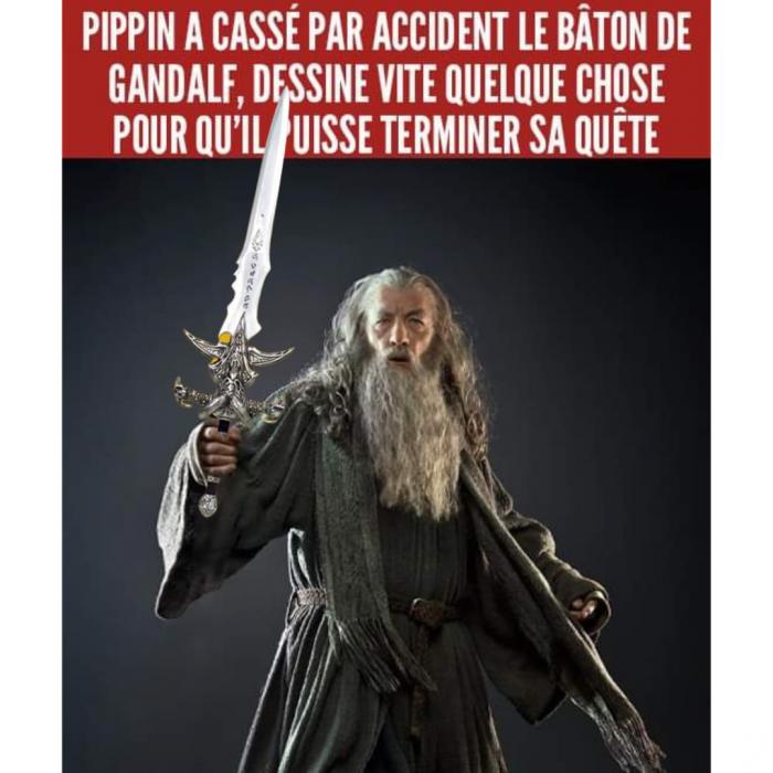 Gandalf qui tient une épée