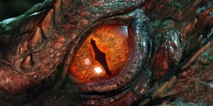 the hobbit movie smaug eyes