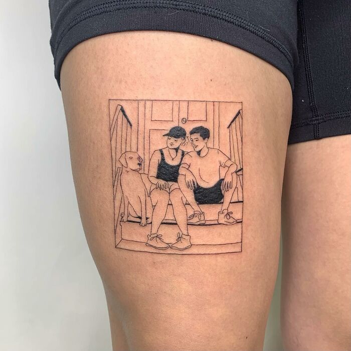 Tattoo de Reena Wu Un coupe et son chien assit dans les escaliers