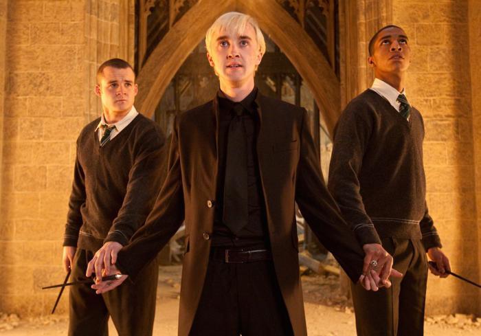 L'acteur de Drago Malefoy dans une pub magique pour Uber Eats, Être voisin  de Tom Felton… enfin Drago Malefoy, c'est à vos risques et périls 😆, By  Creapills