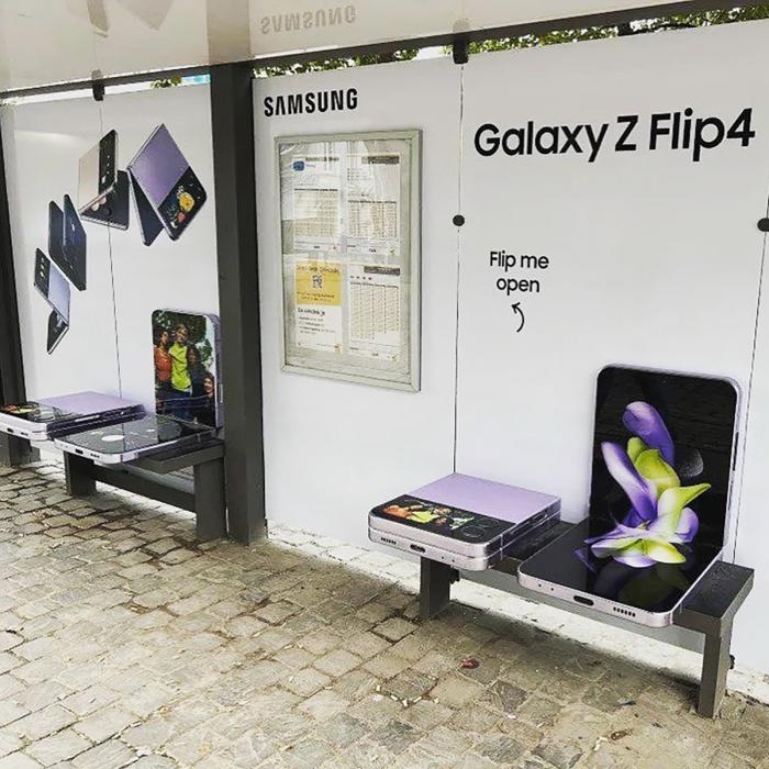 abribus avec le Galaxy Z Flips 4