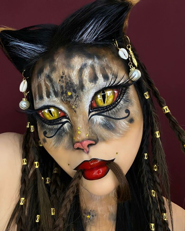 un maquillage en forme de chat