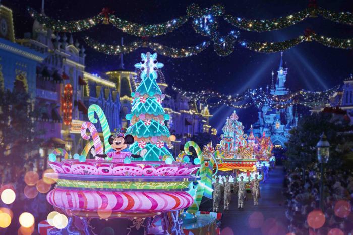 Parade de Noël 2024 à Disneyland Paris