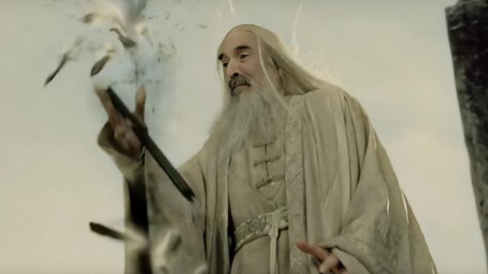 lotr movie saruman broken staff