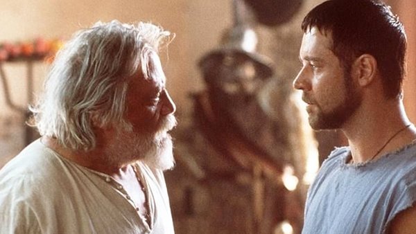 Russell Crowe et Oliver Reed – Gladiator