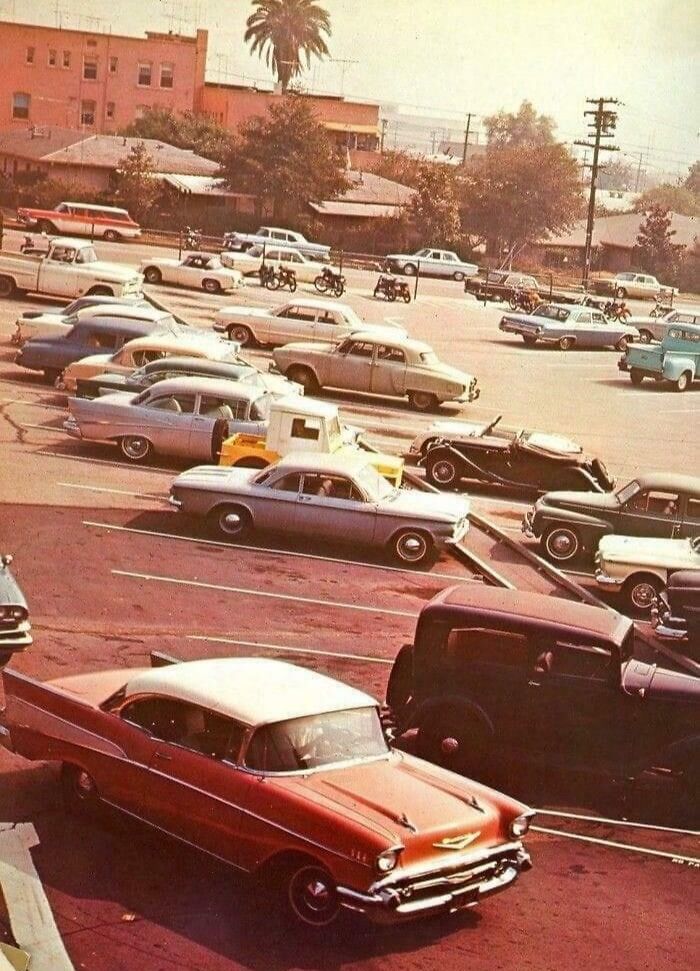 parking lycée californie 1966