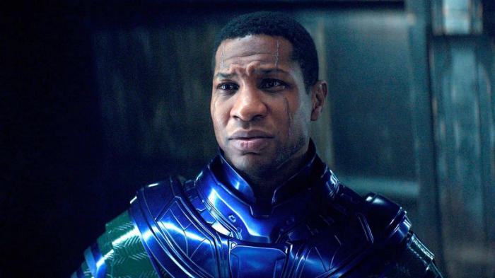 jonathan majors en Kang 