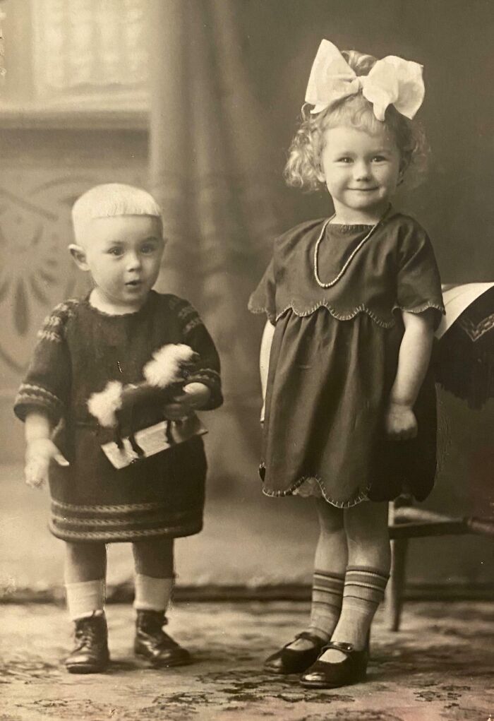 Deux enfants en Allemagne en 1924