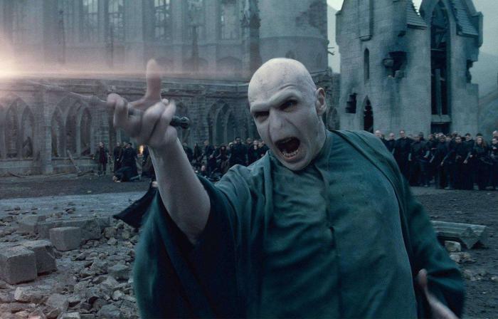 Voldemort découvrant que Harry Potter est en vie.