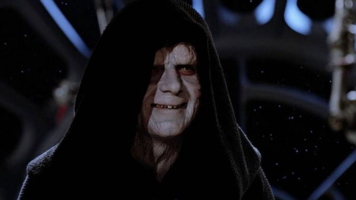 Dark Sidious est le maître de Dark Vador dans Star Wars.