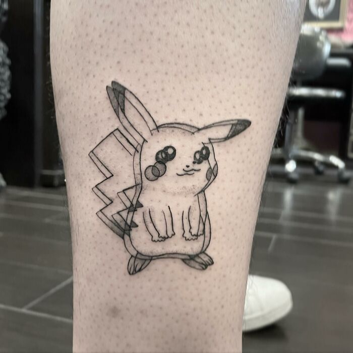 tatouage flou de pikachu
