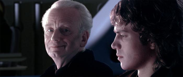 Dark Sidious et Anakin Skywalker dans Star Wars.
