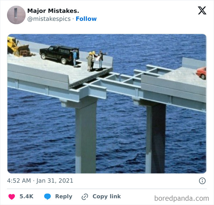 un pont en construction