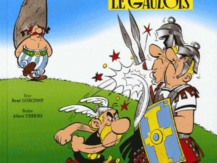 Astérix frappe des romains