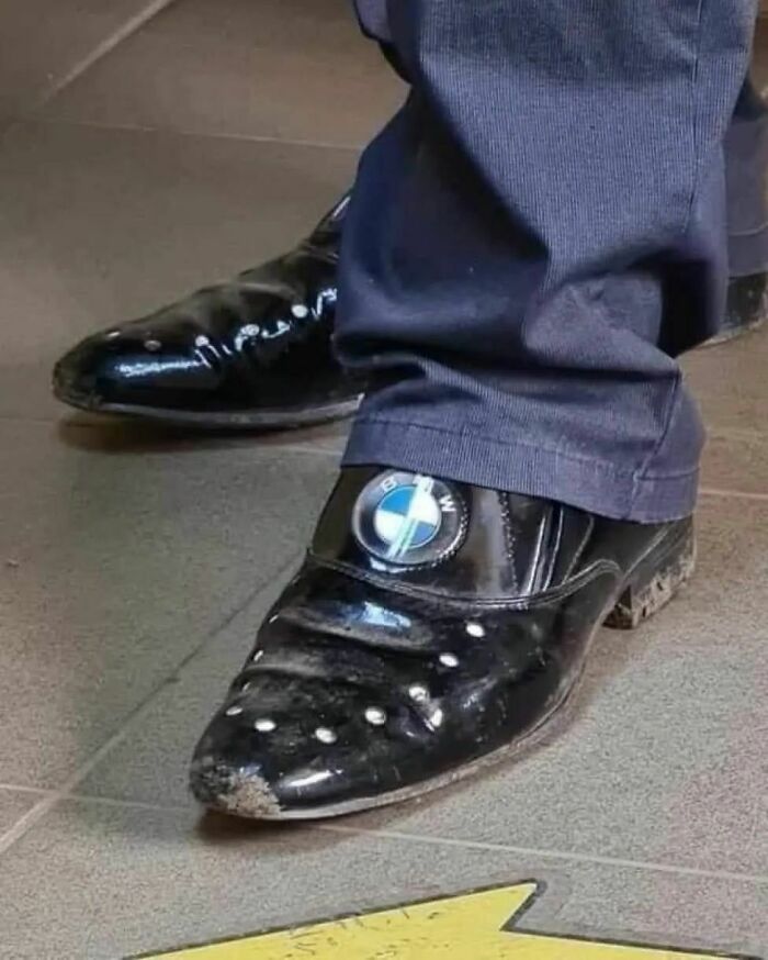 des chaussures BMW