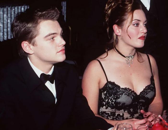 Leonardo DiCaprio et Kate Winslet en 1998