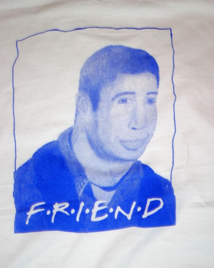 un tshirt friend