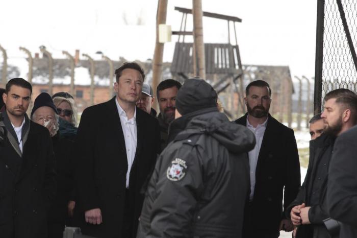 Elon Musk à Auschwitz