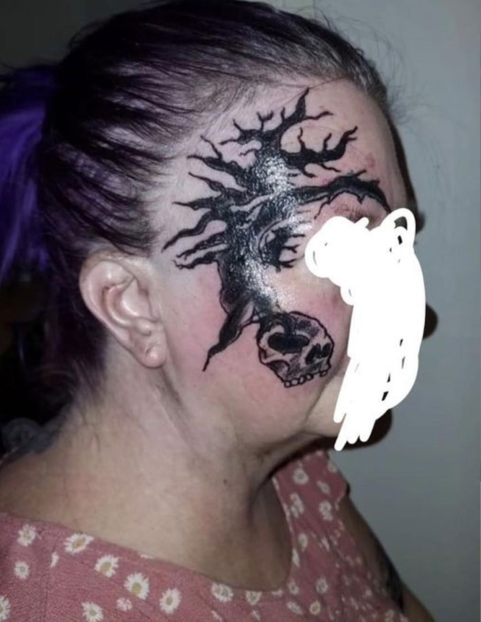 tatouage raté sur le visage